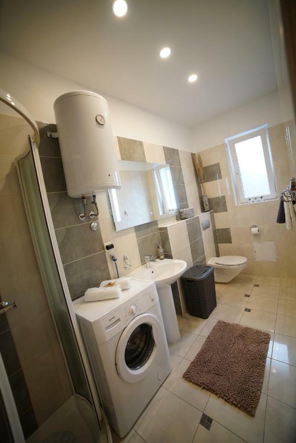 Portos Apartment Zadar Eksteriør bilde